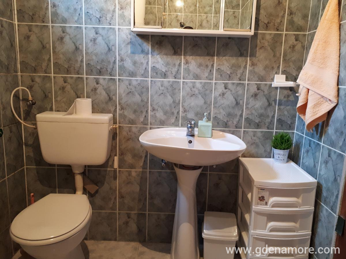 Apartmani Peković, privatni smeštaj u mestu Šušanj, Crna Gora - 20190307_135337