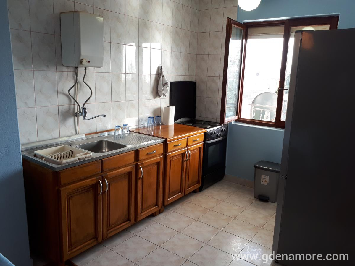 Apartmani Peković, privatni smeštaj u mestu Šušanj, Crna Gora - 20190307_143922
